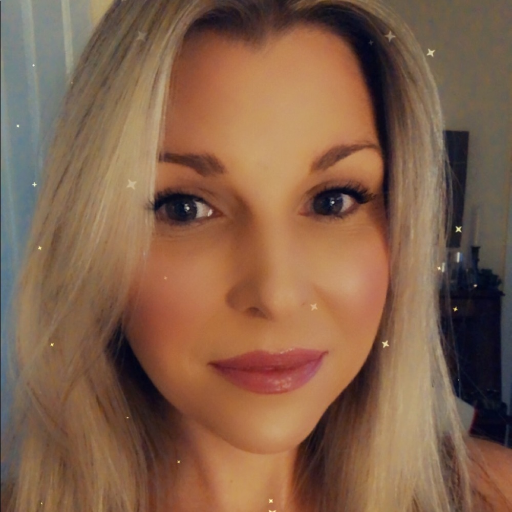 Meet your Posher, Melissa - Picture 4 of 8